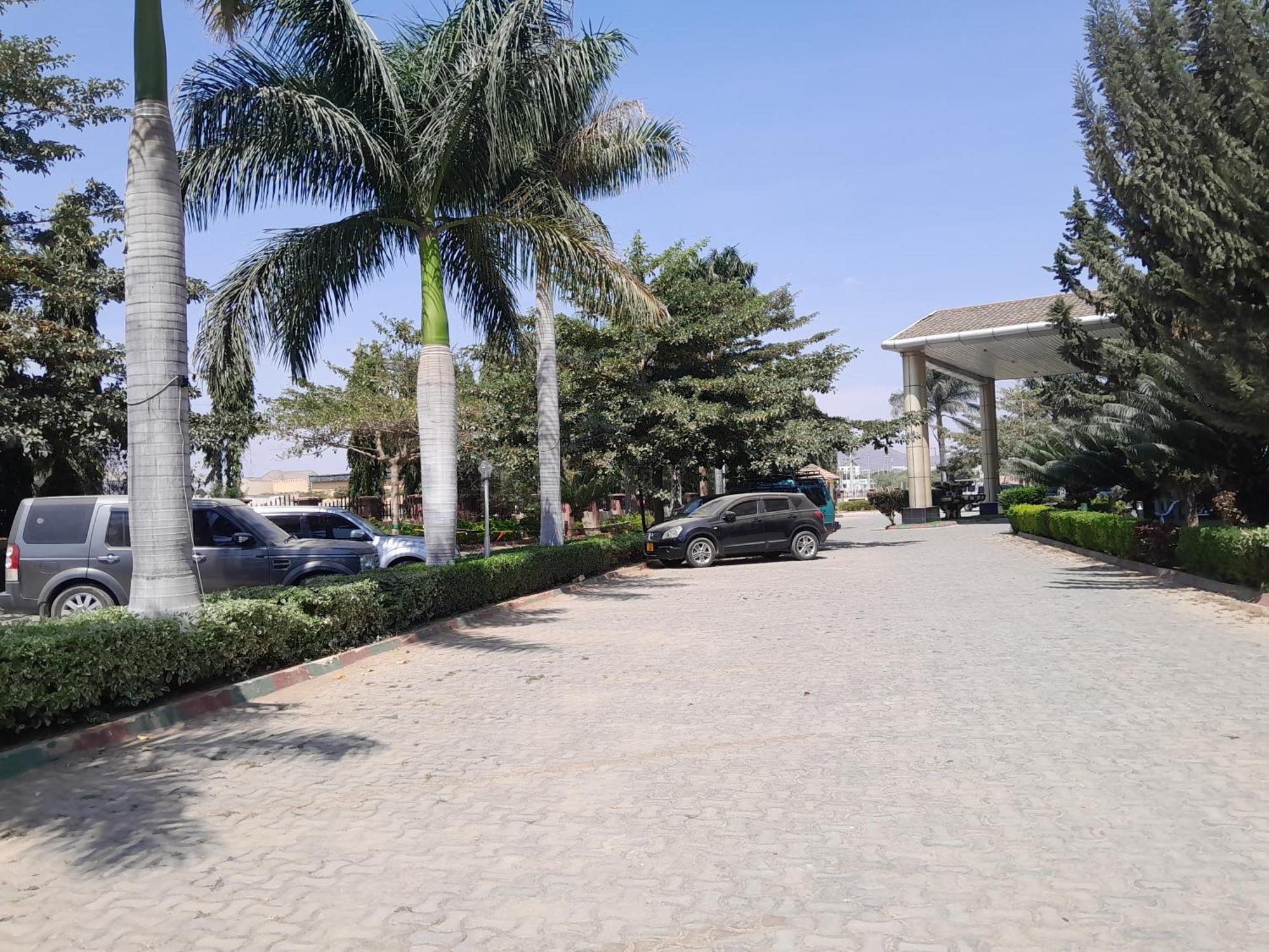 Morena Dodoma Hotel & Apartment Exterior photo
